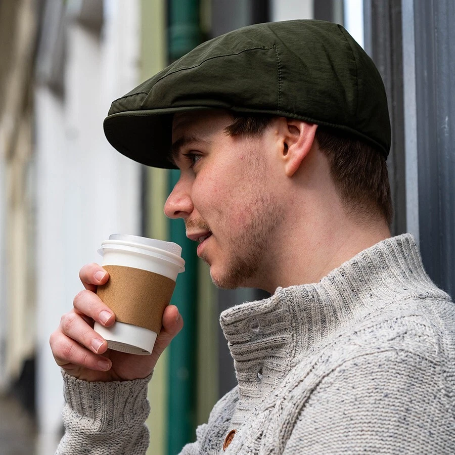 Showerproof Flat Cap – Lightweight Nylon Shell & Polyester Lining, Khaki/Navy
Opens in a new window 