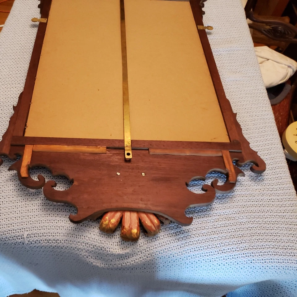 Espejo Chippendale Caoba Personalizado de Dorothy y Albert Grant 46 "x 28". Foto 4 de 4