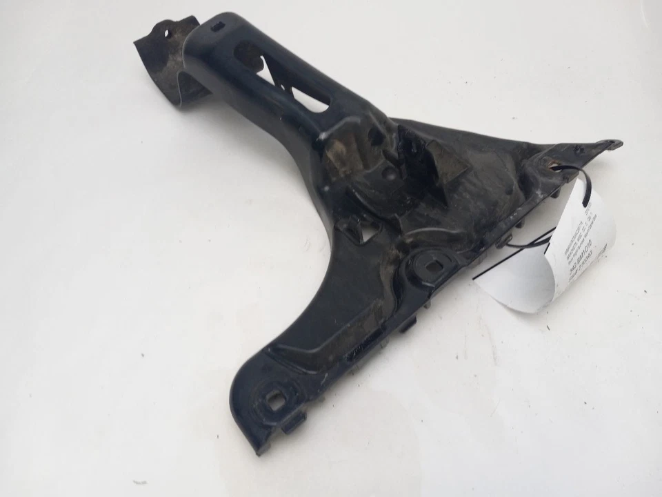 SOPORTE DE SOPORTE DE MONTAJE DE PARACHOQUES TRASERO DERECHO para BMW 535 XI 2010 OEM 7178186 Foto 2 de 4