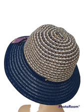 TWO-TONE MIDDLE WING PAPIER KNITTED HAT