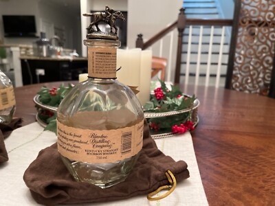 Blanton s Barrel Bourbon Whiskey Empty Bottle Horse & Jockey Cork Letter O