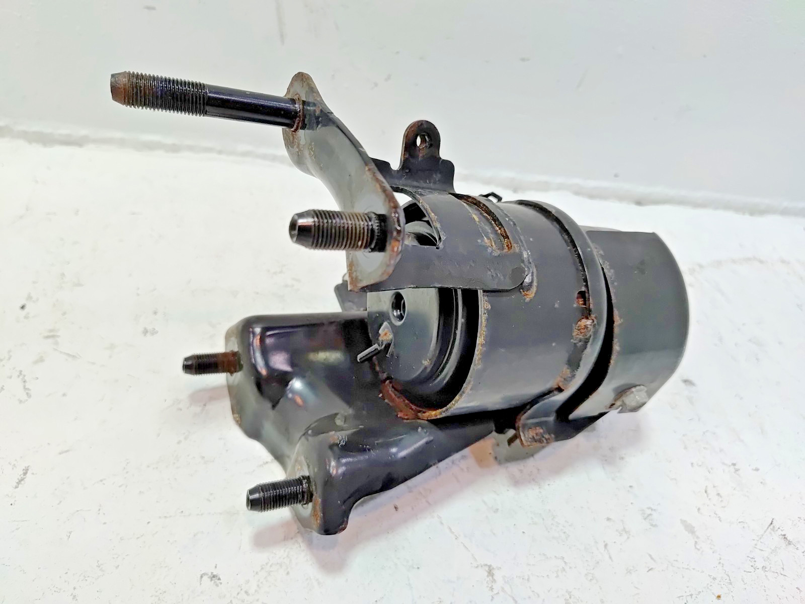 TOYOTA CAMRY 2.5L FWD ENGINE FRAME REAR MOUNT SUPPORT BRACKET OEM 2018 - 2024