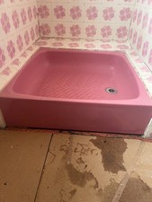 Rare Vintage Armitage Shanks Pink Bathroom Suite. The suite features a beautiful