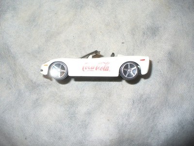 1/43 Maisto Street Fire-Chevrolet 2005 Corvette Coca Cola Graphics C9.9 VNM