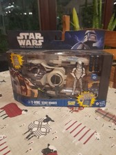 Star Wars The Clone Wars Y-Wing Scout  Bomber + Clone Trooper Pilot NEW 
