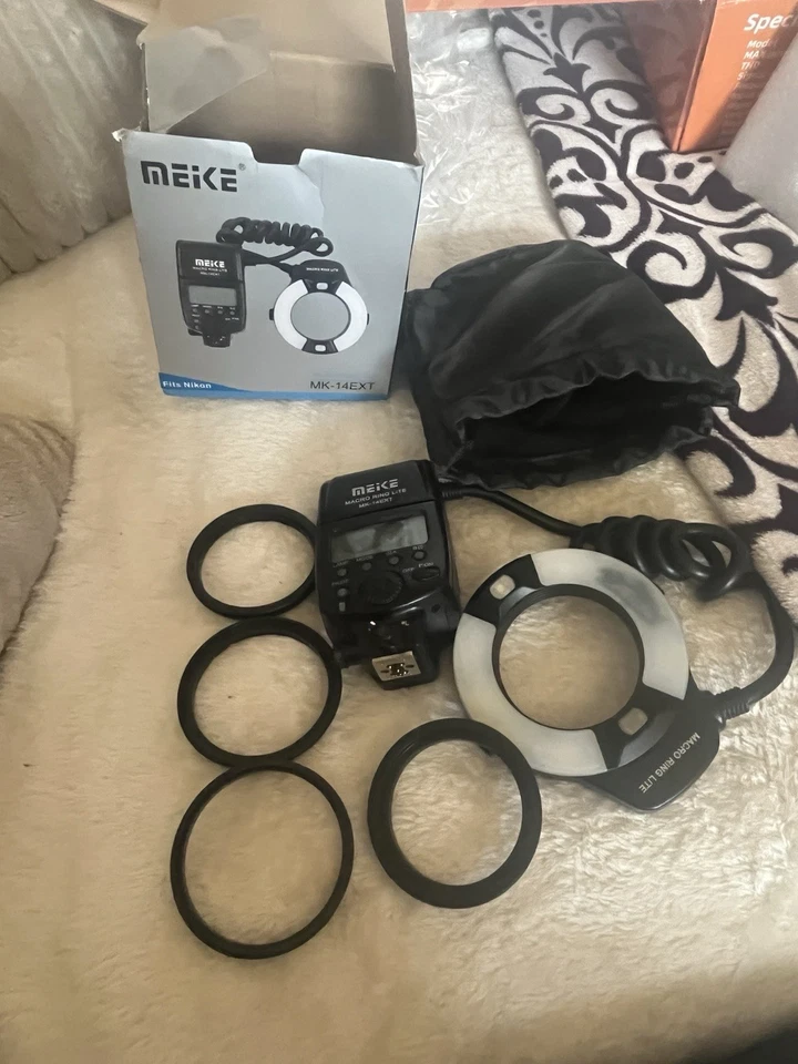 Meike MK-14EXT Macro Ring Lite Flash for for Nikon, with Adapter Ring Set - Image 2 of 3