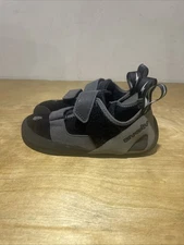 Evolv Defy Climbing Shoes, Black/Grey, M9 W10