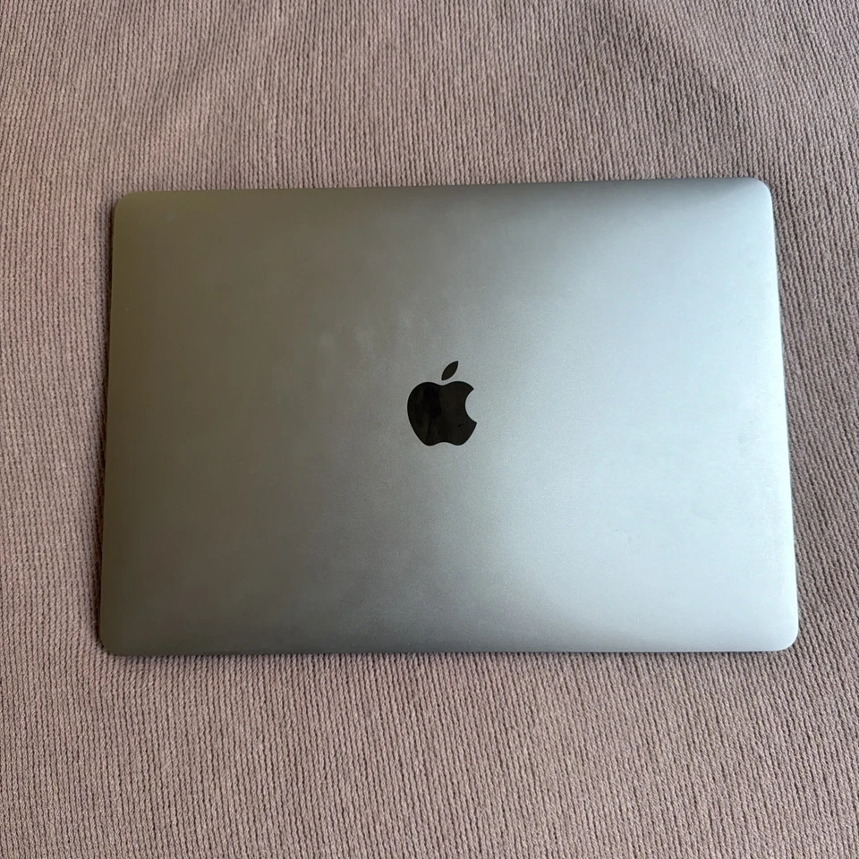 Apple MacBook Air 13" 2018 · i5 · 8GB · 256GB, foto 1 di 5