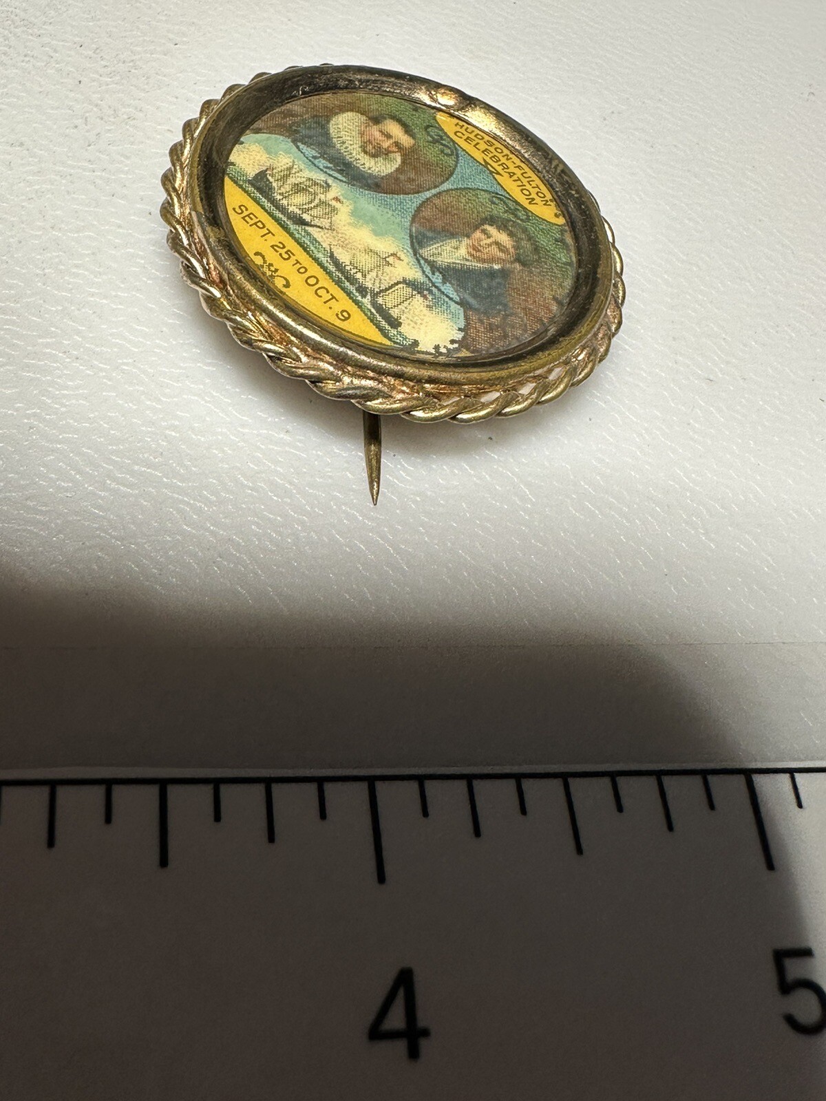 Vintage 1909 Henry Hudson River Robert Fulton Paddle Steamer Pin Pinback Button