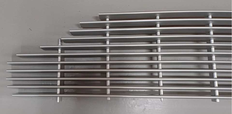 Решетка радиатора Aston Martin DB5 - Изображение 2 из 3