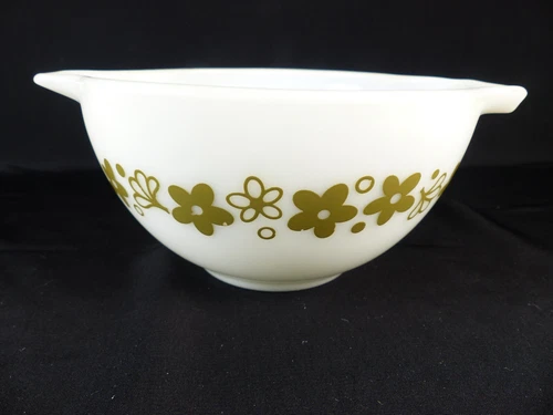 Vintage Pyrex Green on Opal Spring Blossom 1 1/2 pt Cinderella Bowl 441