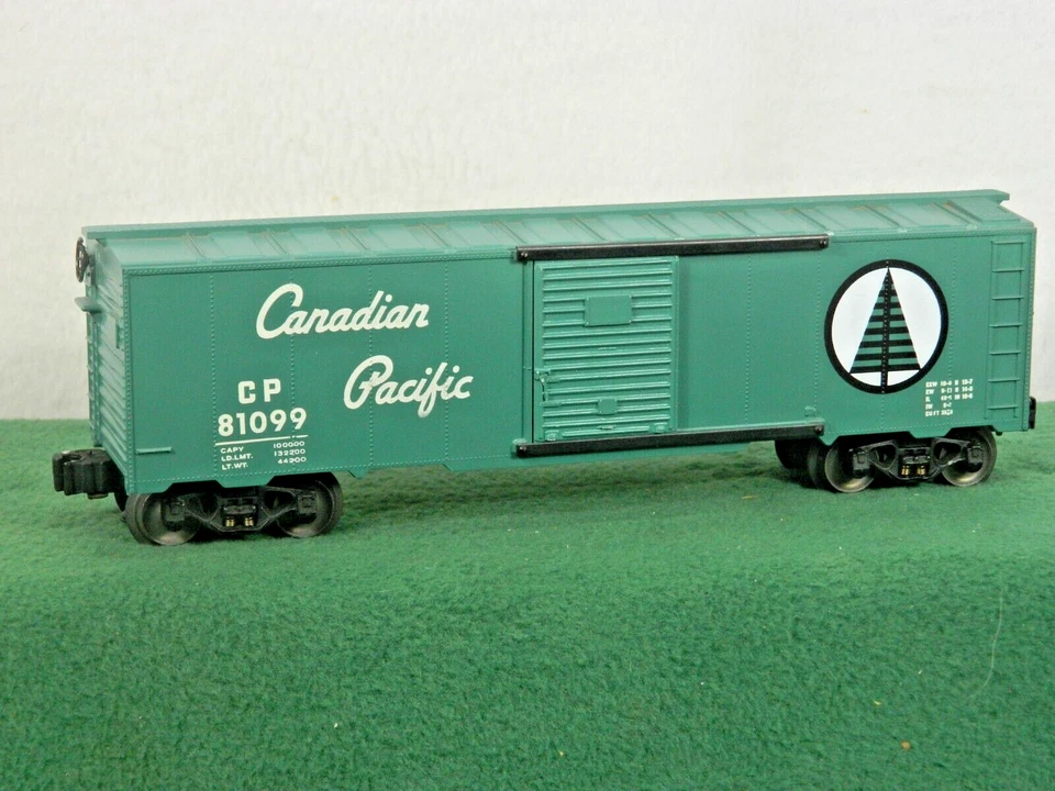 KMT CANADIAN PACIFIC 40ft SD GREEN BOX CAR O SCALE #81099 LN IN ORIGINAL BOX - Image 3 of 4