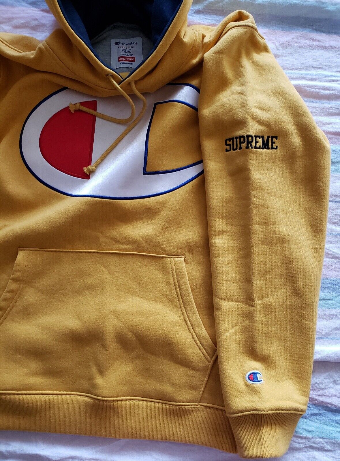 Champion x Supreme mens Gold Satin Logo Hoodie jacket SEASON SS17 size  Medium