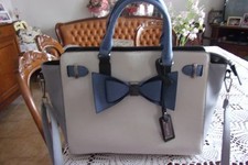 Elegante borsa donna mano bianco/azzurra e tracolla con fiocco blu