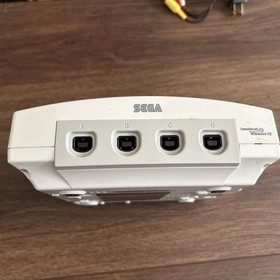 SEGA Dreamcast Launch Edition Home Console - White Box Console Controller Cables