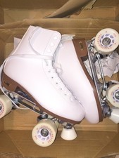 Chicago CRS400-06 Women's Roller Skates, Size9