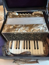 Antique 21 Key 8 Base Accordion With Case Working Unbranded