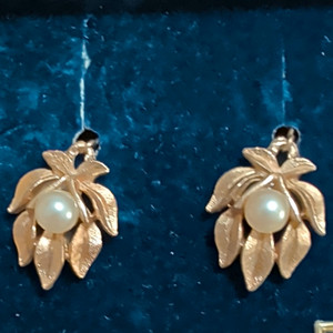 Authentic Golden Foliage And Pearl Whispers Talismanic Earrings