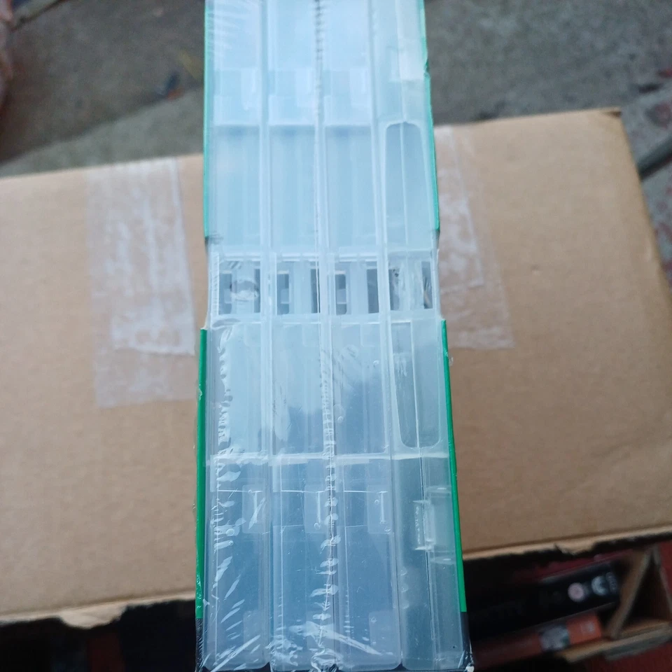 THE GOLDEN GIRLS ( DVD COMPLETE BOX SET SEASON 1-4 Brand-new) - Image 3 of 4