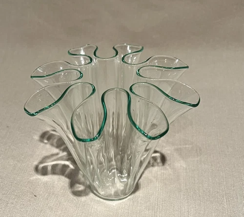 Vintage Murano Italy Filigrana Handkerchief Art Glass Vase ?   MCM Flutes 4"