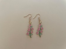 New Gold Tone And Enamel Beautiful Pink Flowers Earrings