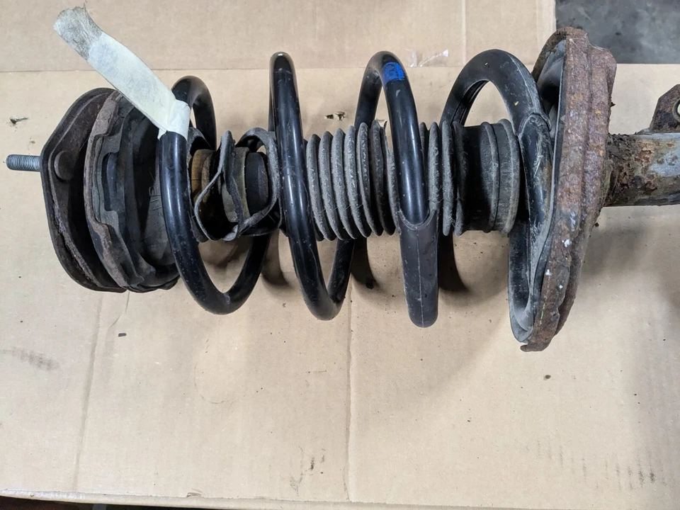 Lexus RX 330/350 2004-2009 conductor delantero/puntal izquierdo OEM 48520-0E010 SIN SUSPENSIÓN DE AIRE Foto 3 de 4