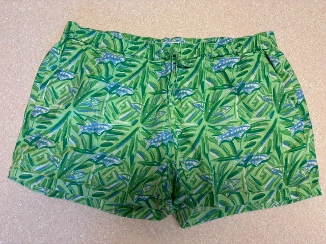 Vineyard Vines Women's Green Linen Cotton Fish Print shorts size XL EUC