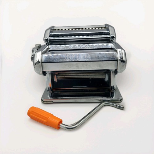 IMPERIA RESTAURANT PASTA MACHINE..... Needs Cleaned.... 323