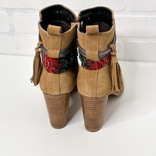 Callisto of California Suede Ankle Boots Size 9 Heeled Boho Tan Tassel - Picture 9 of 14