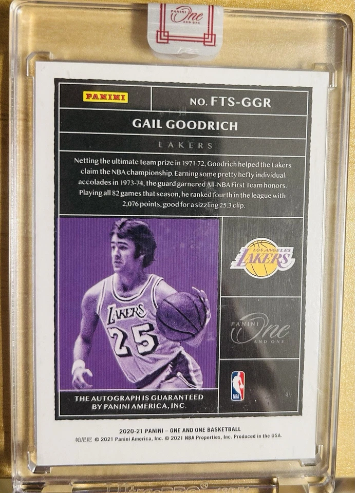 2020–21 Panini One & One — Гейл Гудрич NoFTS-GGR с автографом /15 Los Angeles Lakers - Изображение 2 из 4