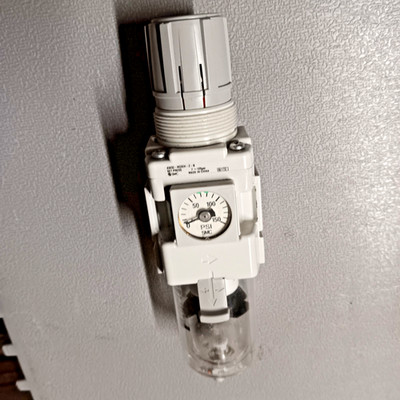 NEW NO BOX- SMC AW30-N03E-Z-B Filter Regulator Combination 7-125PSI