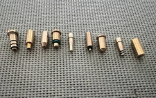 Konvolut Reparatur-D&uuml;sen & Ventile f&uuml;r Vintage Luxus-Gasfeuerzeuge &ndash; Ersatzteile