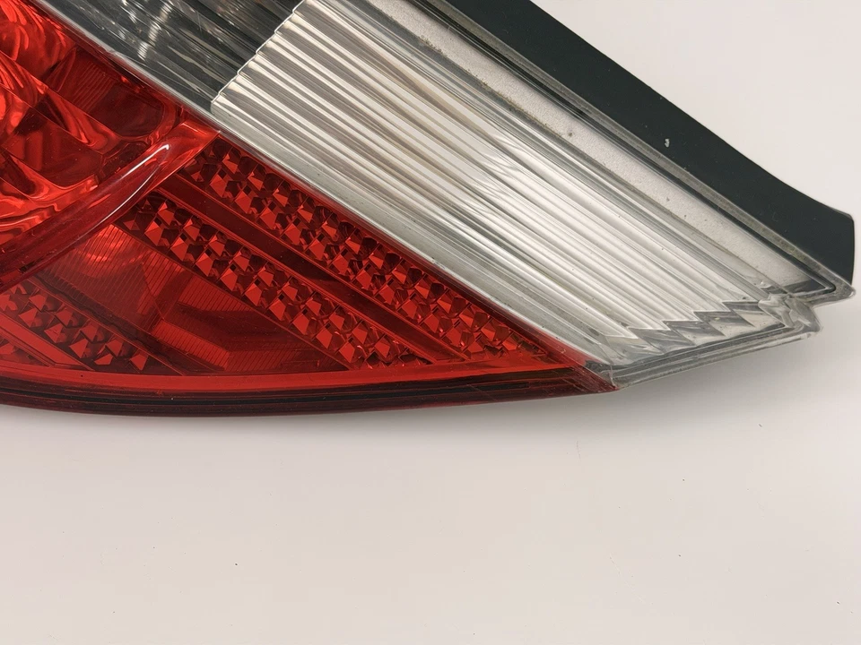 BMW 525xi Serie 5 2004 2007 conjunto de luces traseras del lado derecho del pasajero 7 165 740 Foto 3 de 4