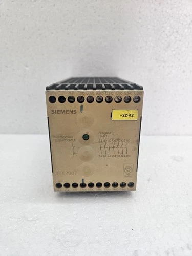 SIEMENS 3TK2907-0BB4 Used Working SIRIUS Safety Safety Relay