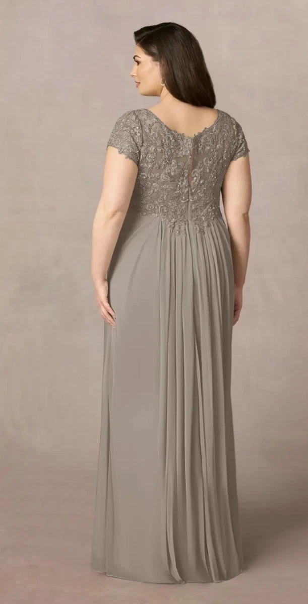 green emerald velvet dress Amazon.com: Ever-Pretty Women's Summer Plus Size Formal Dresses V Neck  Applique Evening Gowns Mother of The Bride Dress for Curvy Women Black US14  : Clothing, Shoes & Jewelry main image 0