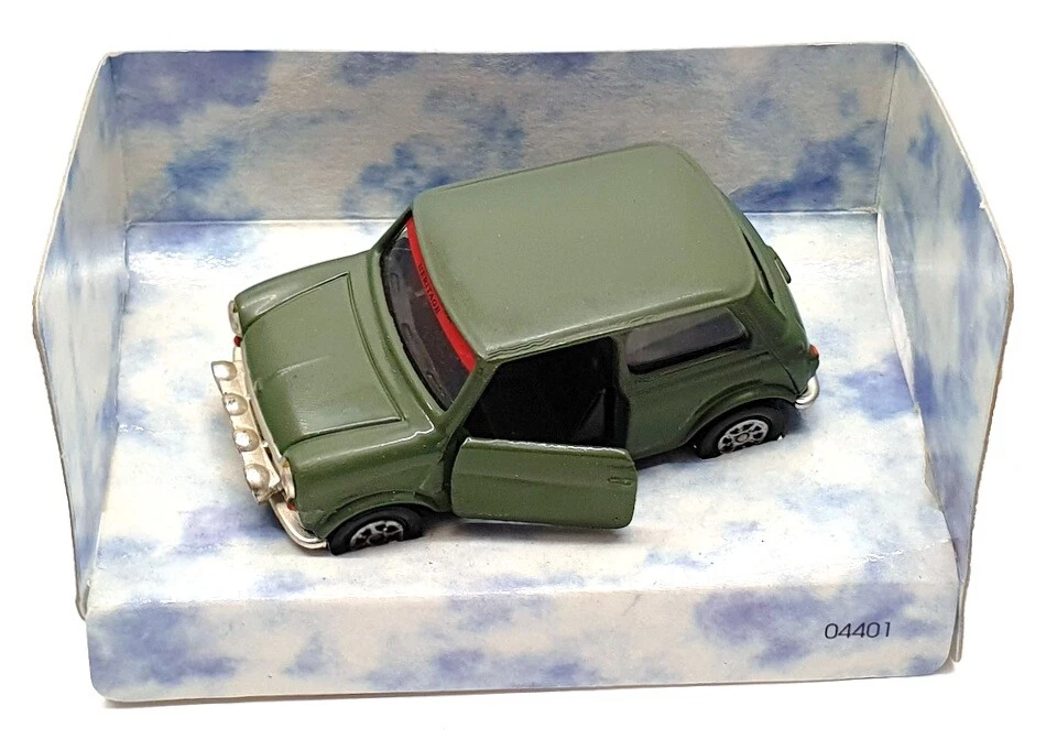 Corgi 1/36 Scale C3min16 - Mini Reworked Conversion - Green - Image 3 of 4