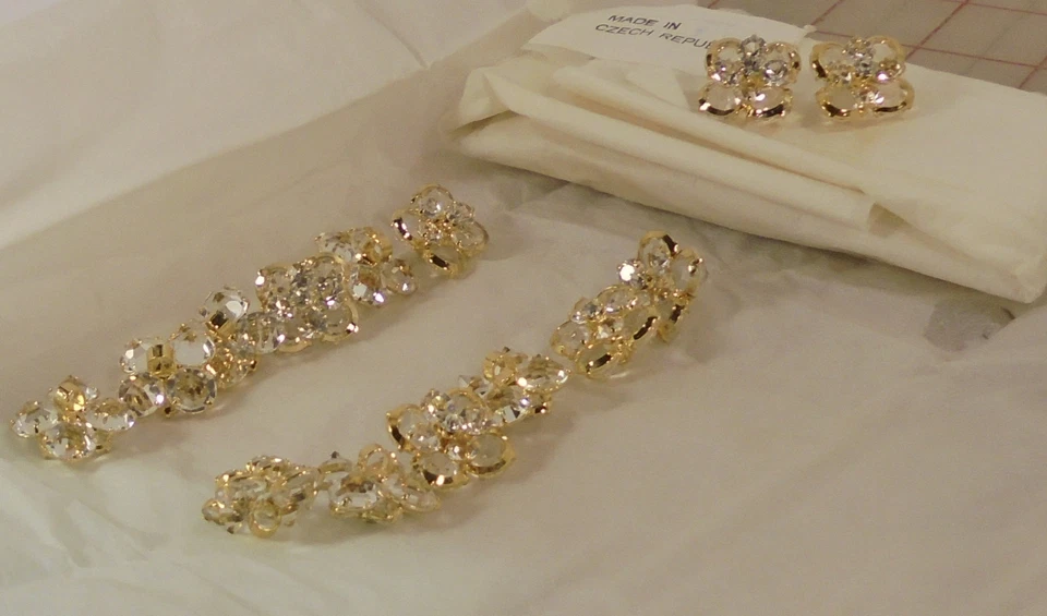 4 Multi Layer Gold Rhinestone Czech Shank Button 3-D Flower Design 3/4" #517 - Image 4 of 4