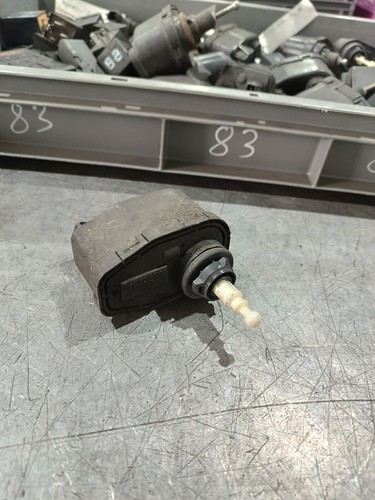 VW Golf 3 III LWR Stellmotor Leuchtweitenverstellung Scheinwerfer 1H0941295