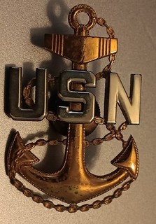 STERLING KOREA & VIETNAM WAR US NAVY CPO HAT BADGE MILITARY PIN