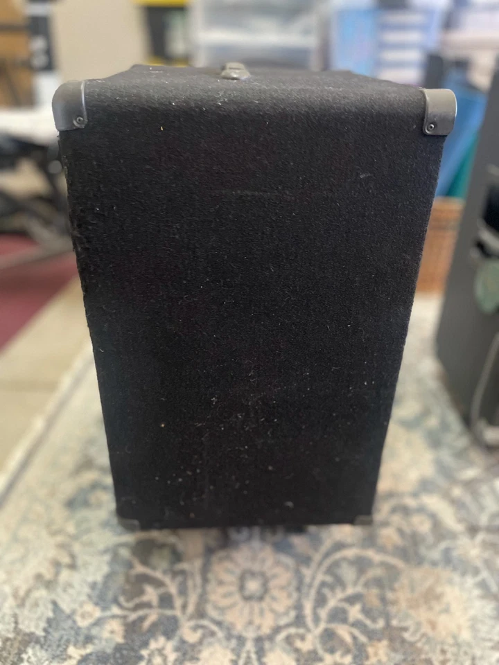 Amplificador de bajos Crate BT 100 usado en excelente estado. Solo recogida local Foto 4 de 4