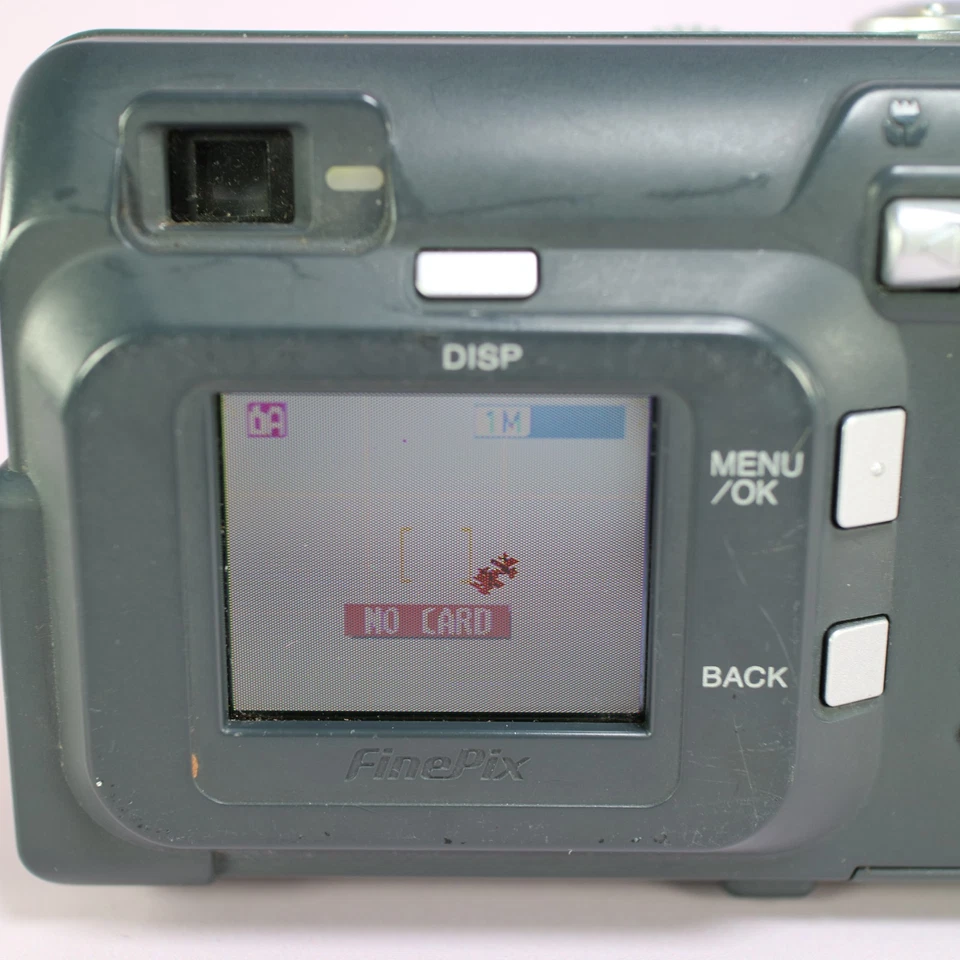 Fujifilm Digital Camera FinePix A205 2.0MP Silver Tested *Read*, photo 4 of 5