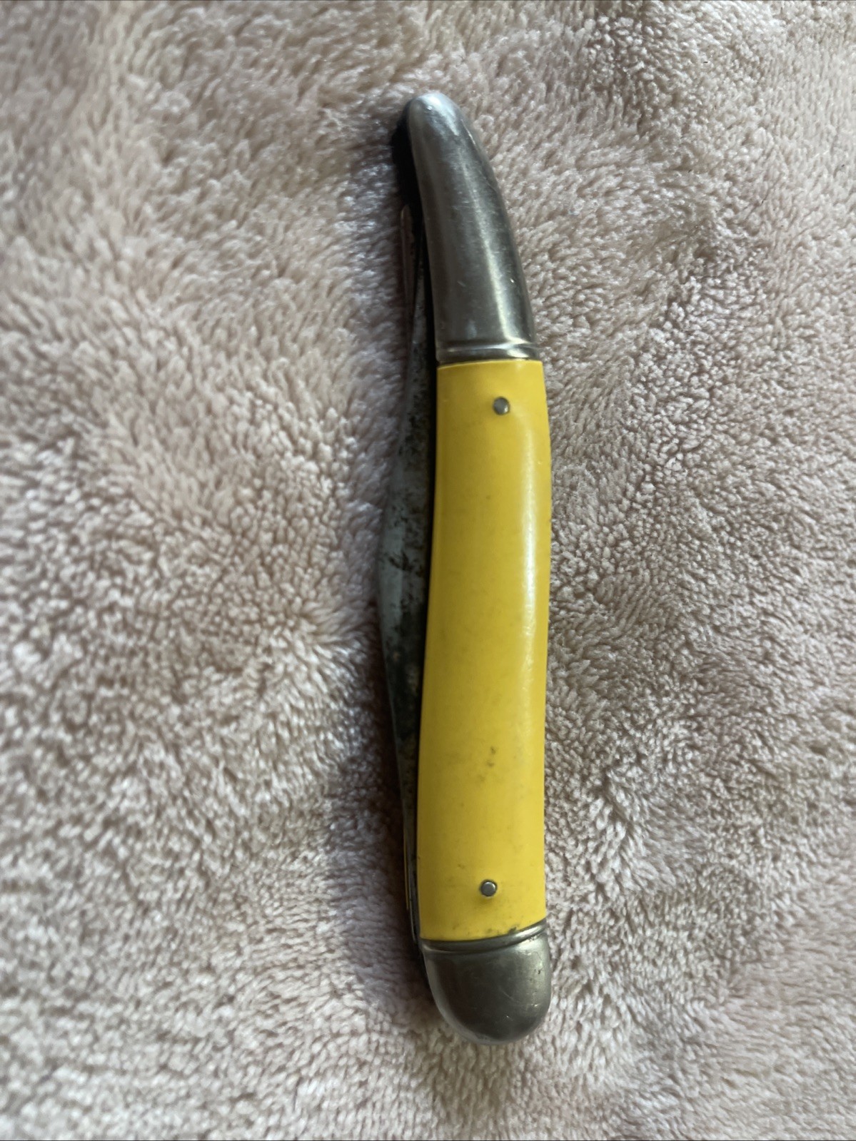 Vintage Imperial Folding Fishing Knife Prov. R.I. USA . Pearl