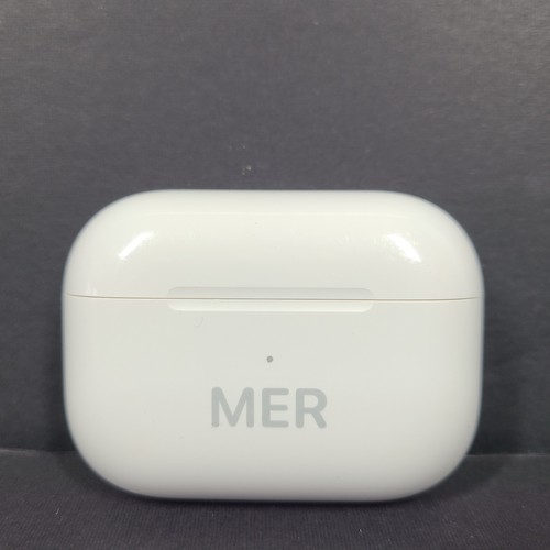 Apple Airpods Pro 1st Generation MagSafe Charging Case - A2190 WILL NOT CHARGE!!
