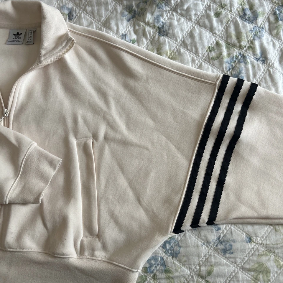 JAQUETA DE ATLETISMO ADICOLOR NEUCLASSICS TAMANHO PEQUENO EUA usada uma vez  - Imagem 3 de 4