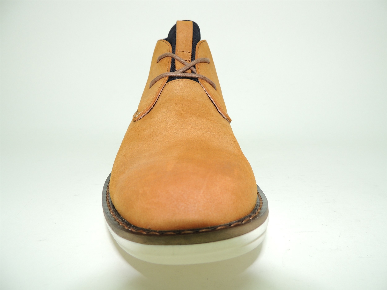 Casino Chukka Boots Tan 