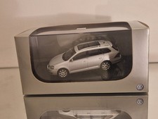 1:43 Volkswagen Golf Variant 2007 AutoArt, Dealer, Original box