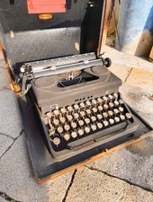 MACCHINA DA SCRIVERE  EVEREST Mod. 90 Vintage