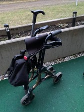 Rollator Gehhilfe mit Sitzfl&auml;che, Klappbar