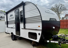 2025 Coachman Clipper 17FQ Travel Trailer