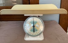 Vintage 1960  s American Family Nursery Baby Scale 30lb Elephant Teddy Bear